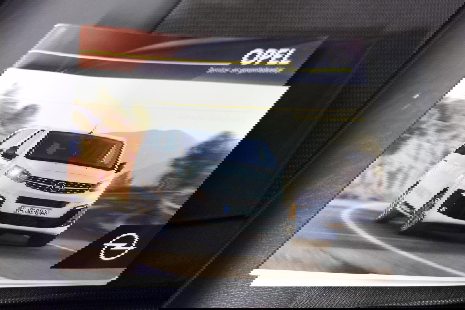 Opel Vivaro 1.5 CDTI L2H1 LANG IMPERIAAL EN TREKHAAK