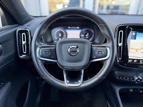 Volvo XC40 1.5 T4 Recharge R-Design |Cam|Led|Winterpakket|Trekhaak