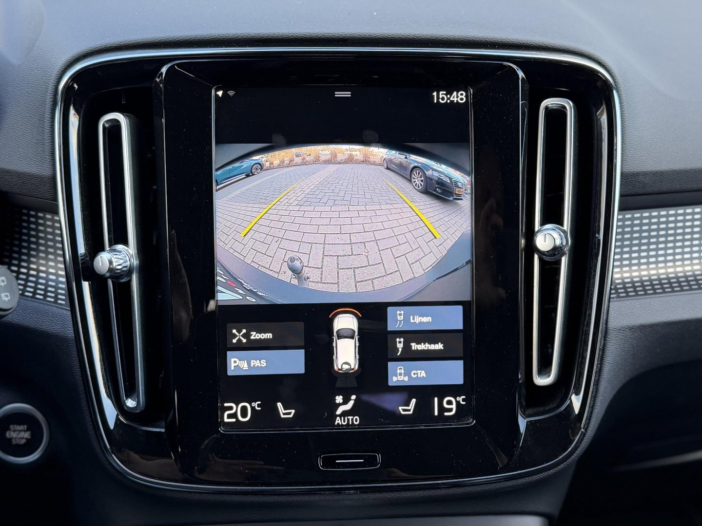 Volvo XC40 1.5 T4 Recharge R-Design |Cam|Led|Winterpakket|Trekhaak