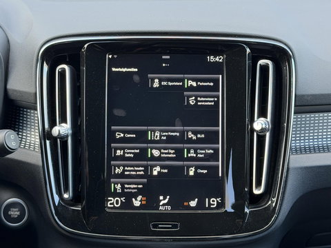 Volvo XC40 1.5 T4 Recharge R-Design |Cam|Led|Winterpakket|Trekhaak