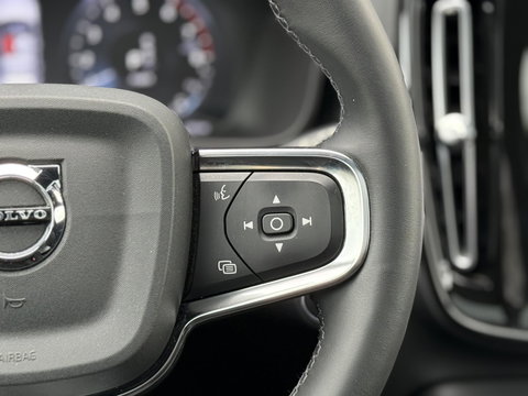 Volvo XC40 1.5 T4 Recharge R-Design |Pano|H/K|Winterpakket|360Cam|Trekhaak