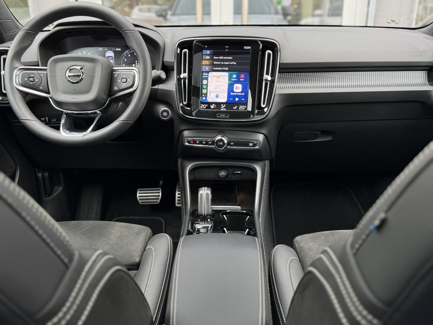 Volvo XC40 1.5 T4 Recharge R-Design |Pano|H/K|Winterpakket|360Cam|Trekhaak