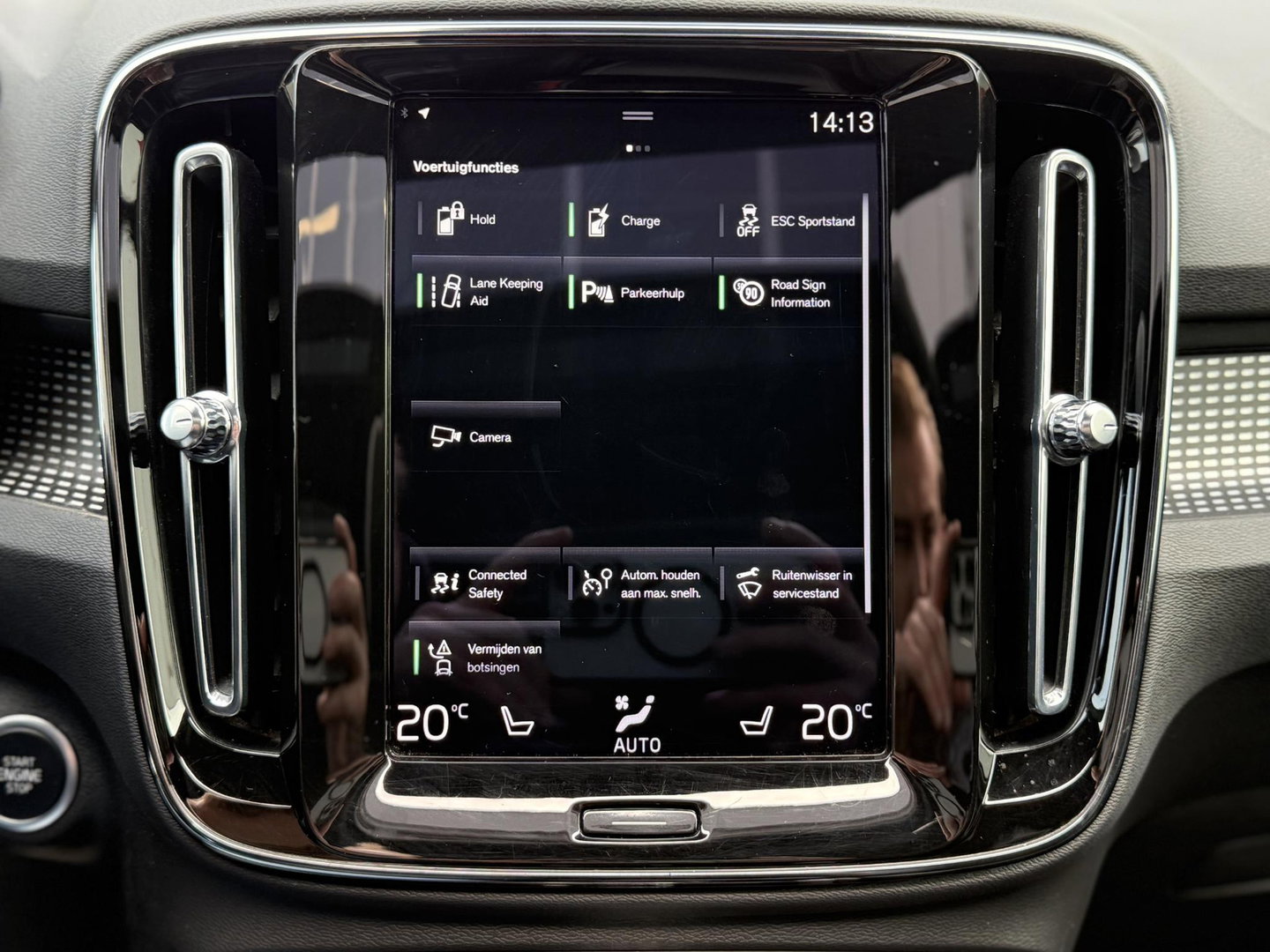 Volvo XC40 1.5 T4 Recharge R-Design |Pano|H/K|Winterpakket|360Cam|Trekhaak