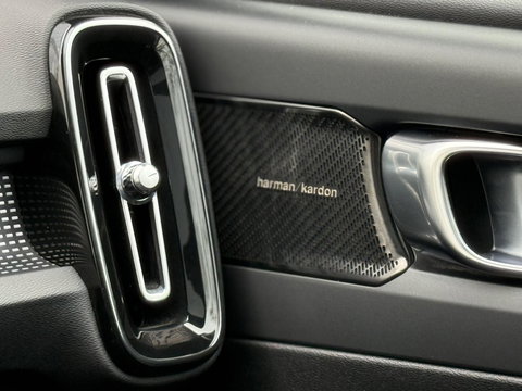 Volvo XC40 1.5 T4 Recharge R-Design |Pano|H/K|Winterpakket|360Cam|Trekhaak