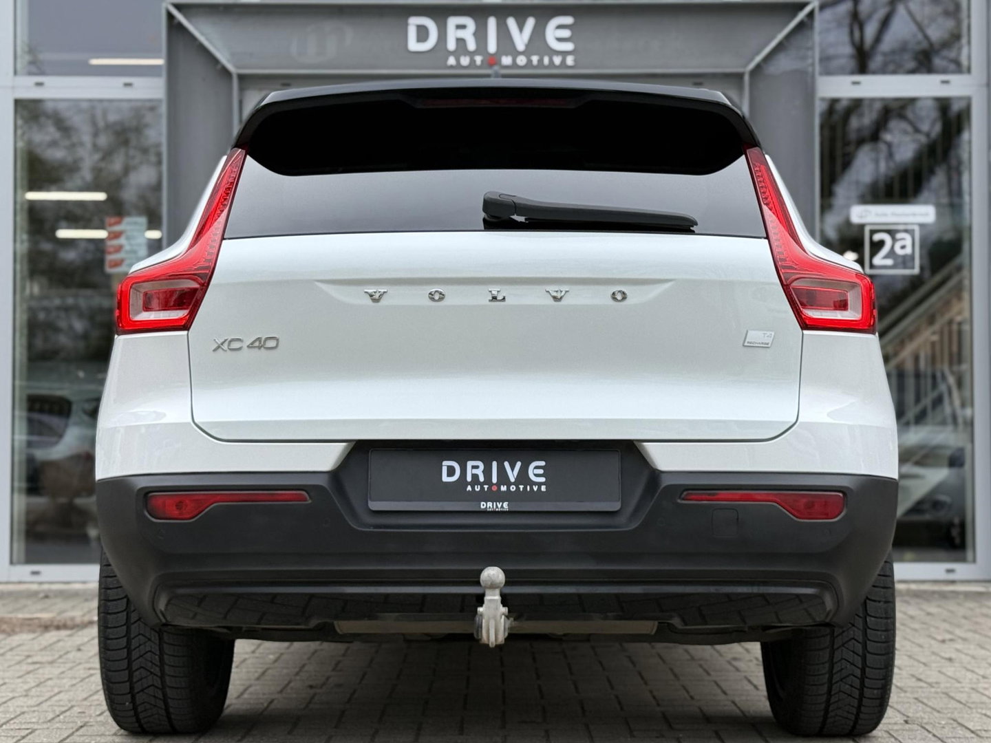 Volvo XC40 1.5 T4 Recharge R-Design |Pano|H/K|Winterpakket|360Cam|Trekhaak