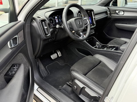 Volvo XC40 1.5 T4 Recharge R-Design |Pano|H/K|Winterpakket|360Cam|Trekhaak