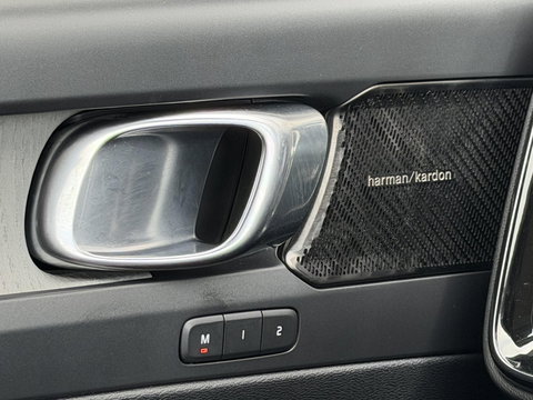 Volvo XC40 1.5 T5 Recharge Inscription |Pano|H/K|360CAM|Leer|Memory|PilotAssist|Trekhaak|Thunder Grey