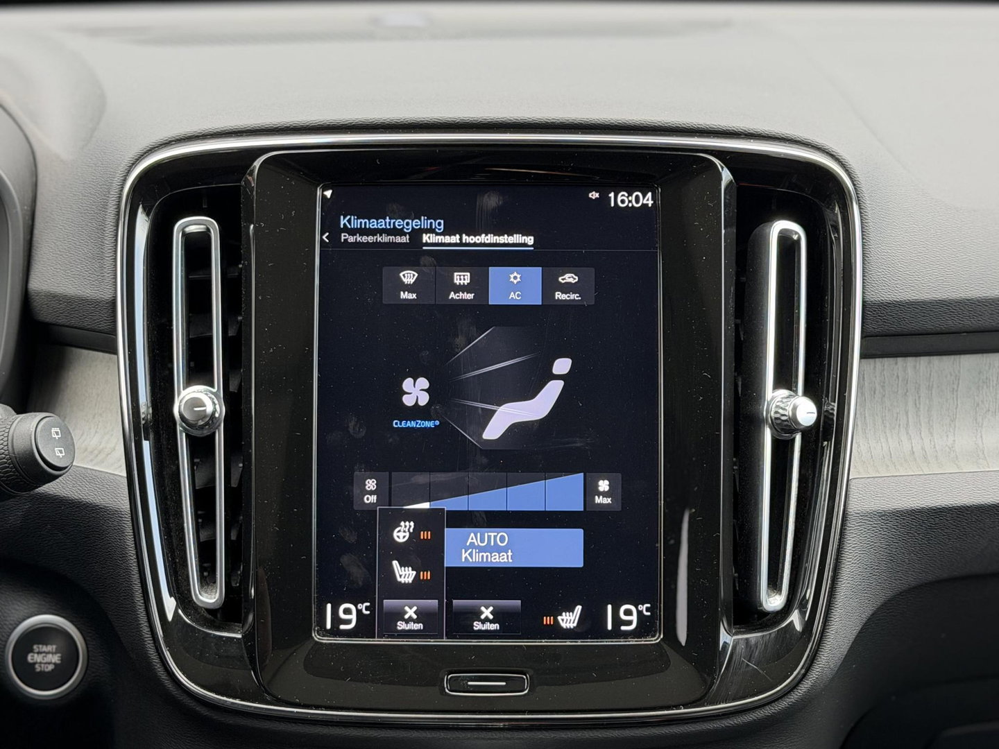 Volvo XC40 1.5 T5 Recharge Inscription |Pano|H/K|360CAM|Leer|Memory|PilotAssist|Trekhaak|Thunder Grey