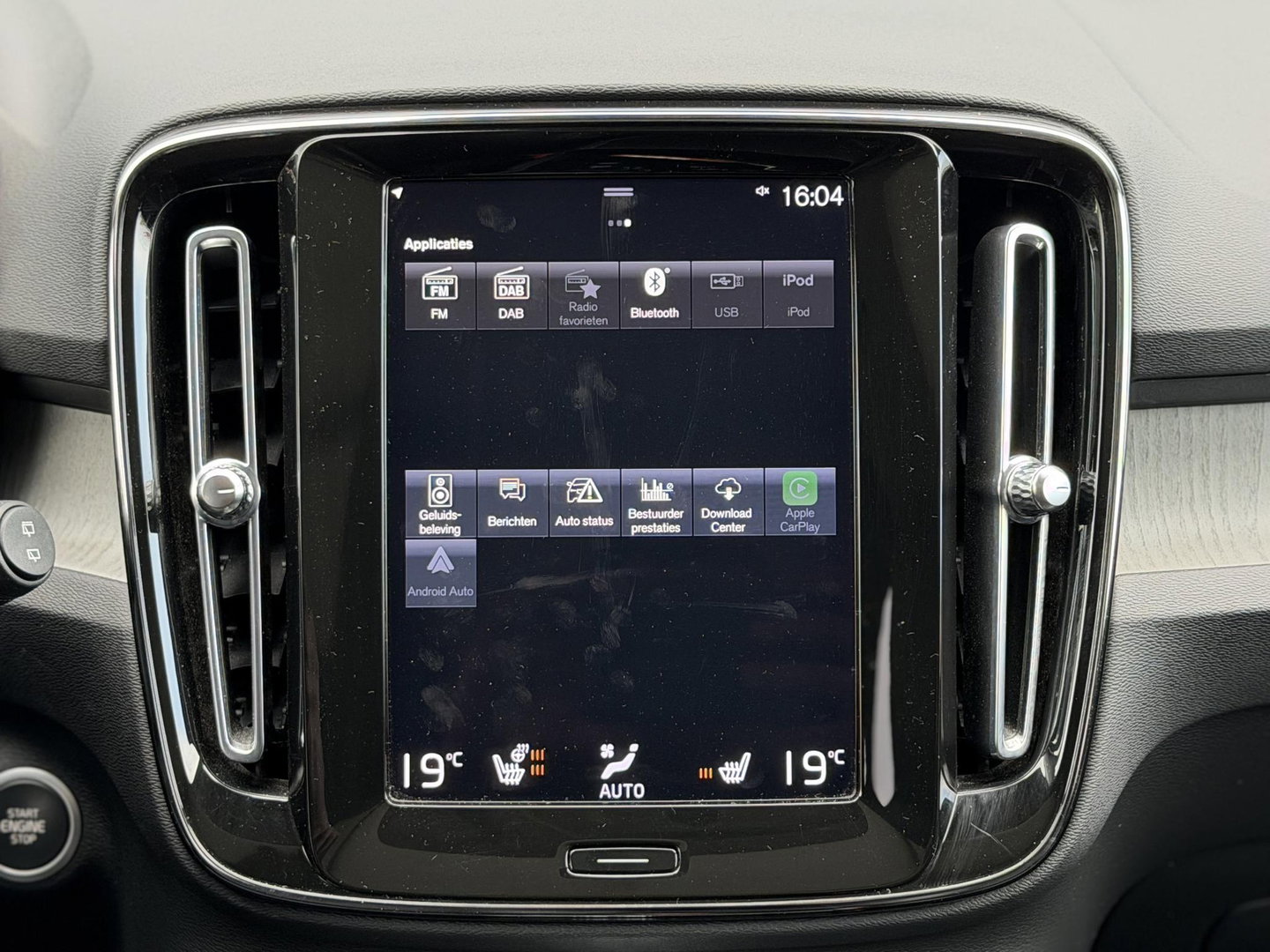 Volvo XC40 1.5 T5 Recharge Inscription |Pano|H/K|360CAM|Leer|Memory|PilotAssist|Trekhaak|Thunder Grey