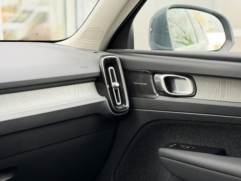 Volvo XC40 1.5 T5 Recharge Inscription |Pano|H/K|360CAM|Leer|Memory|PilotAssist|Trekhaak|Thunder Grey