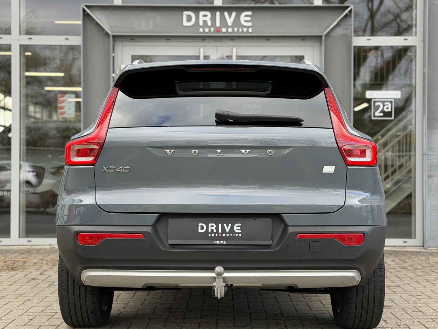 Volvo XC40 1.5 T5 Recharge Inscription |Pano|H/K|360CAM|Leer|Memory|PilotAssist|Trekhaak|Thunder Grey