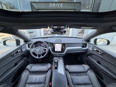 Volvo XC60 2.0 T8 Plug-in hybrid AWD Ultimate Dark |Pano|Luchtvering|Bowers & Wilkins|21"