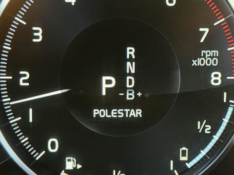 Volvo V60 2.0 T8 Recharge 390PK AWD R-Design |Pano|H/K|360CAM|AutoPilot|Trekhaak