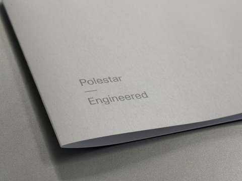 Volvo V60 2.0 T8 Recharge 390PK AWD R-Design |Pano|H/K|360CAM|AutoPilot|Trekhaak