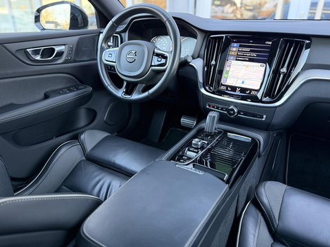 Volvo V60 2.0 T8 Recharge 390PK AWD R-Design |Pano|H/K|360CAM|AutoPilot|Trekhaak