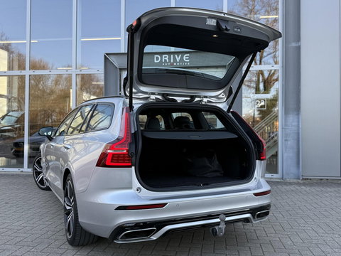 Volvo V60 2.0 T8 Recharge 390PK AWD R-Design |Pano|H/K|360CAM|AutoPilot|Trekhaak