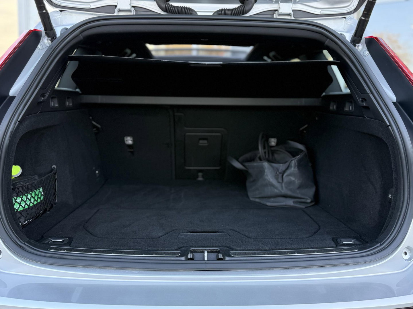 Volvo V60 2.0 T8 Recharge 390PK AWD R-Design |Pano|H/K|360CAM|AutoPilot|Trekhaak