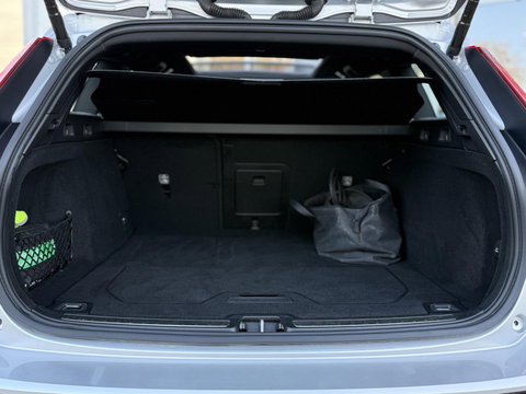 Volvo V60 2.0 T8 Recharge 390PK AWD R-Design |Pano|H/K|360CAM|AutoPilot|Trekhaak