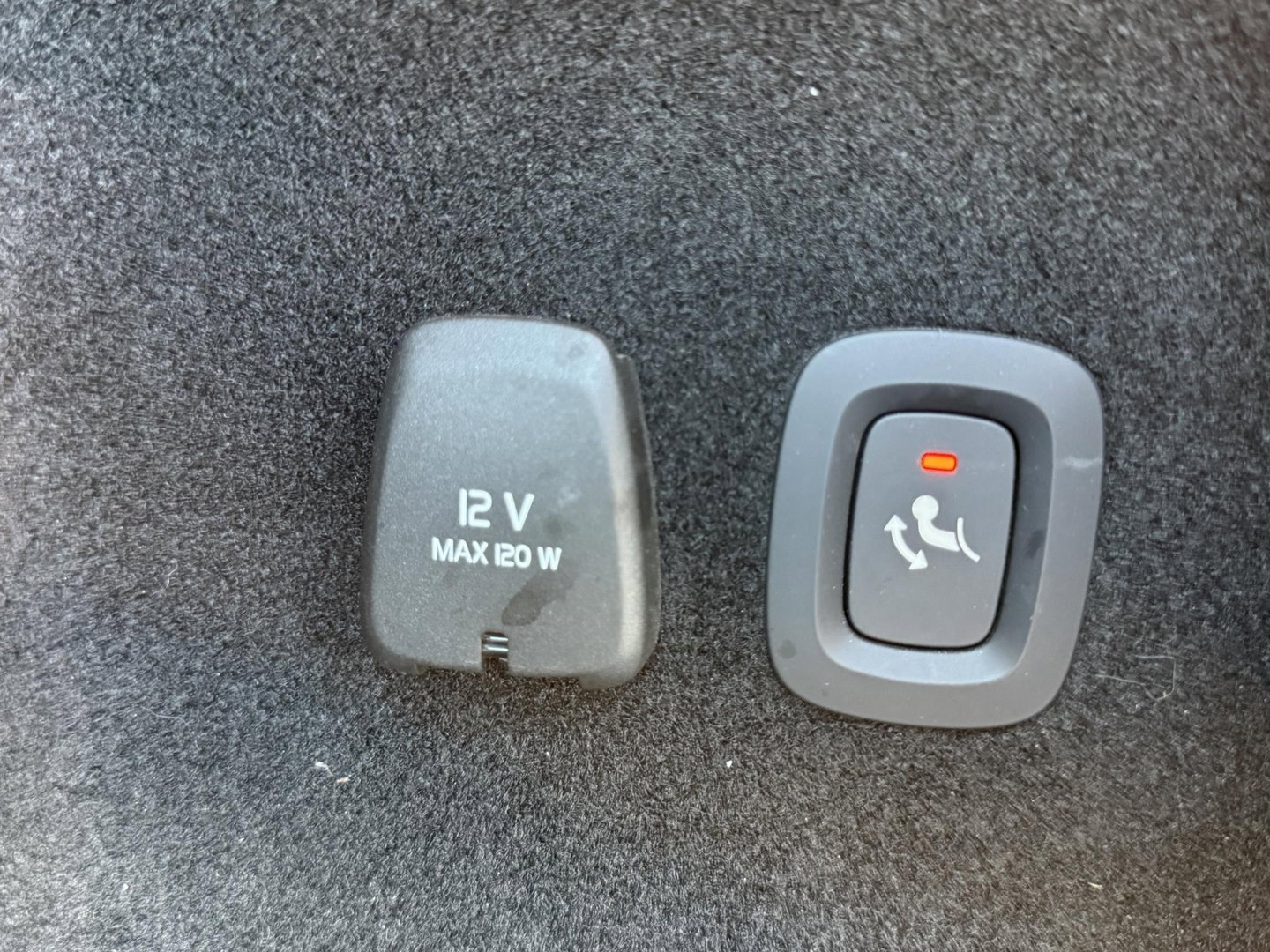 Volvo V60 2.0 T8 Recharge 390PK AWD R-Design |Pano|H/K|360CAM|AutoPilot|Trekhaak