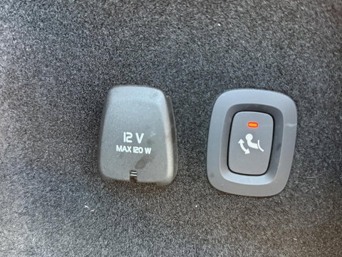 Volvo V60 2.0 T8 Recharge 390PK AWD R-Design |Pano|H/K|360CAM|AutoPilot|Trekhaak