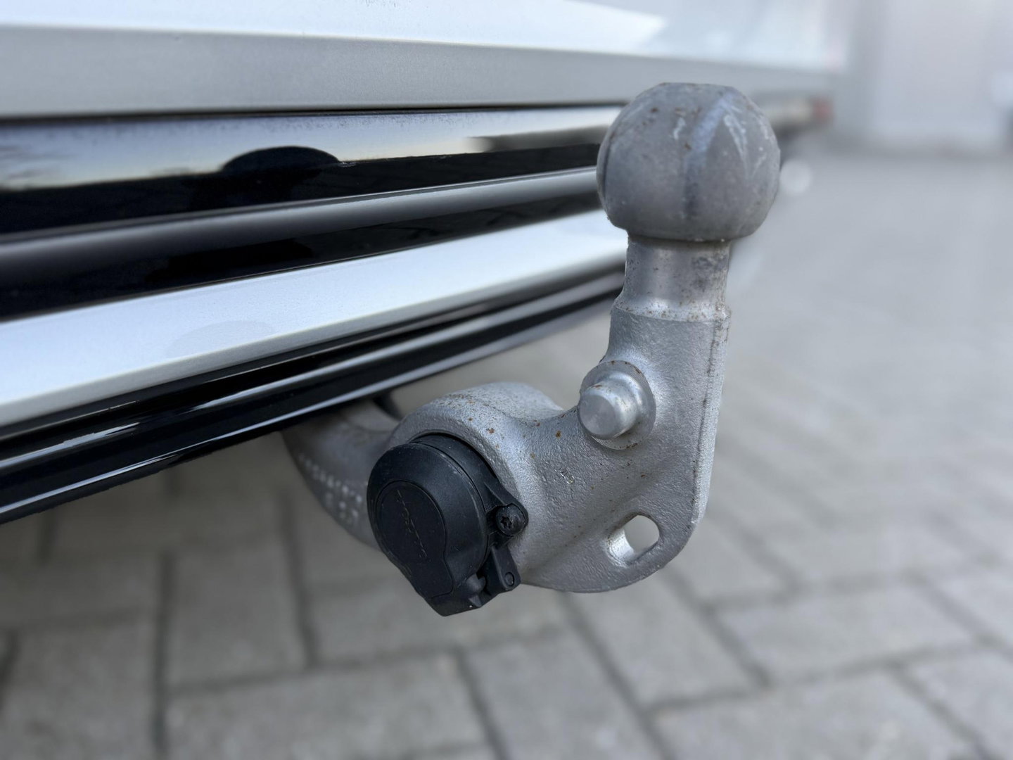 Volvo V60 2.0 T8 Recharge 390PK AWD R-Design |Pano|H/K|360CAM|AutoPilot|Trekhaak