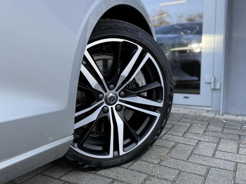 Volvo V60 2.0 T8 Recharge 390PK AWD R-Design |Pano|H/K|360CAM|AutoPilot|Trekhaak