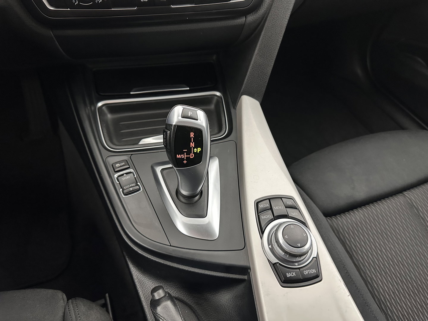 BMW 3 Serie Touring 316i Business Aut. *NAVI-FULLMAP | SPORT-SEATS | AIRCO | CRUISE | 18''ALU*