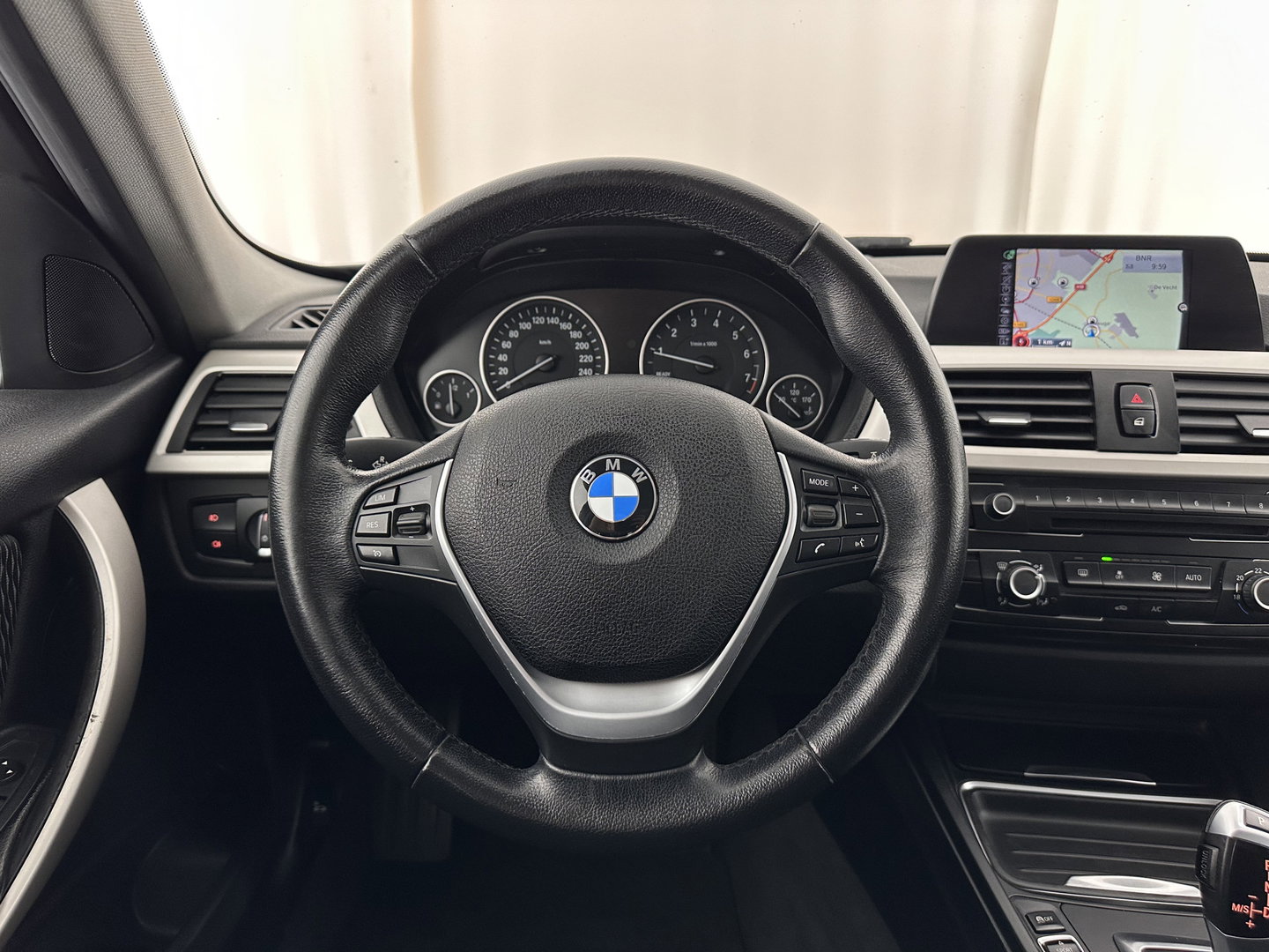 BMW 3 Serie Touring 316i Business Aut. *NAVI-FULLMAP | SPORT-SEATS | AIRCO | CRUISE | 18''ALU*