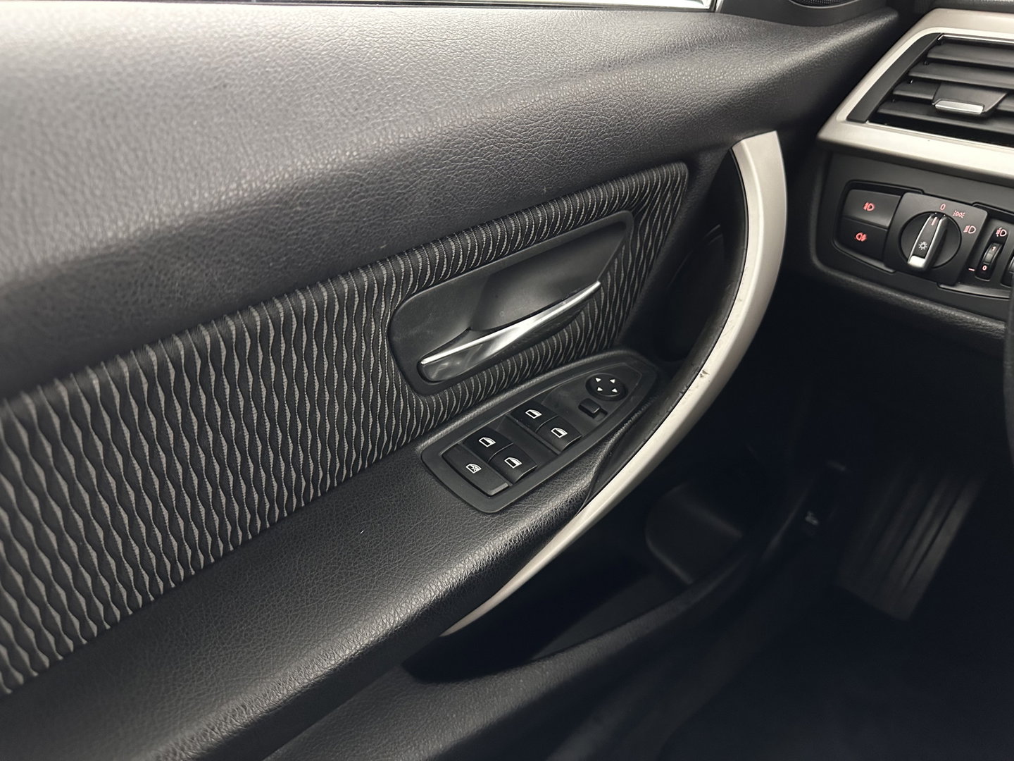 BMW 3 Serie Touring 316i Business Aut. *NAVI-FULLMAP | SPORT-SEATS | AIRCO | CRUISE | 18''ALU*