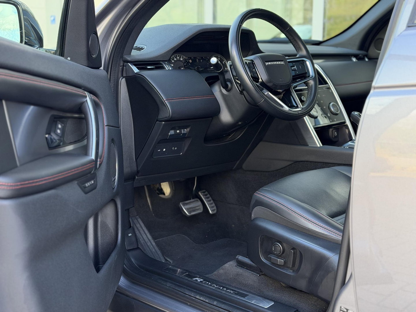 Land Rover Discovery Sport P300e 1.5 R-Dynamic SE |Pano|Meridian|Winter|HUD|Trekhaak