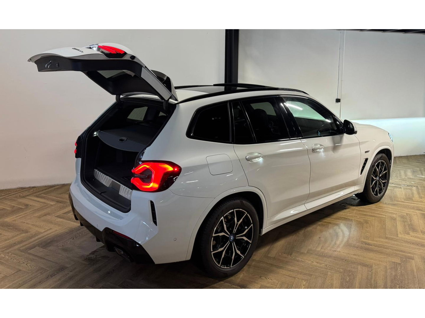 BMW X3 XDrive30e M PANO KEYLESS 360' VOL!