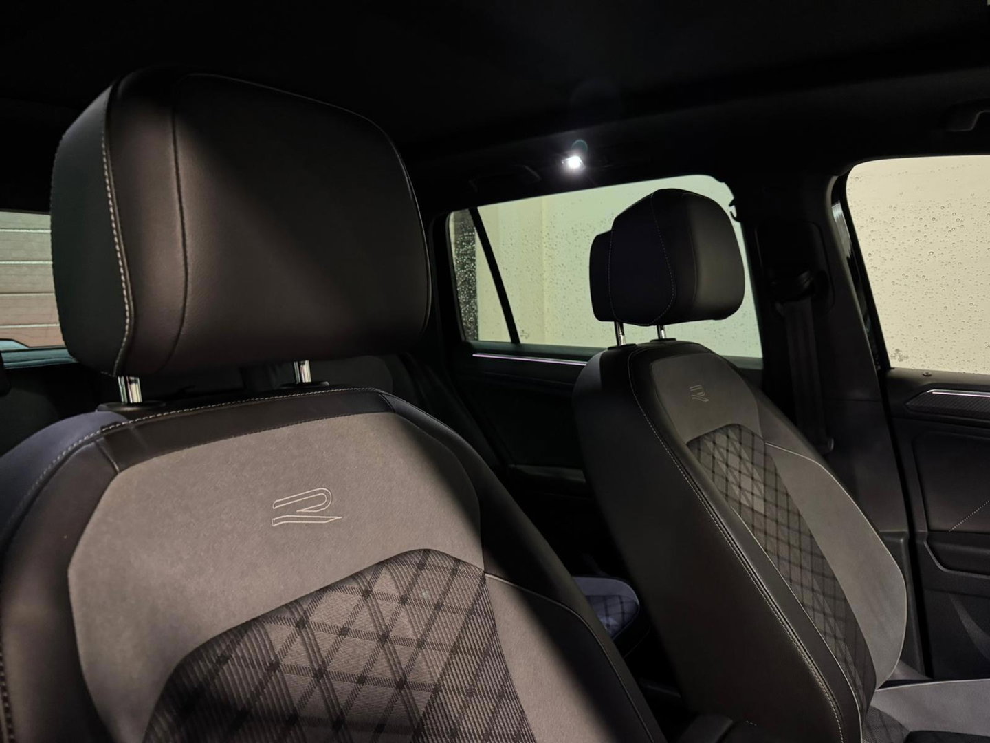 Volkswagen Tiguan 1.5 TSI R-Line PANO KEYLESS CAM