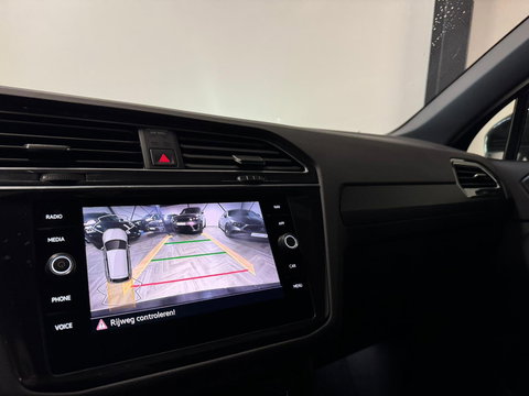 Volkswagen Tiguan 1.5 TSI R-Line PANO KEYLESS CAM