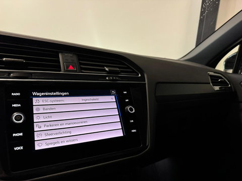 Volkswagen Tiguan 1.5 TSI R-Line PANO KEYLESS CAM