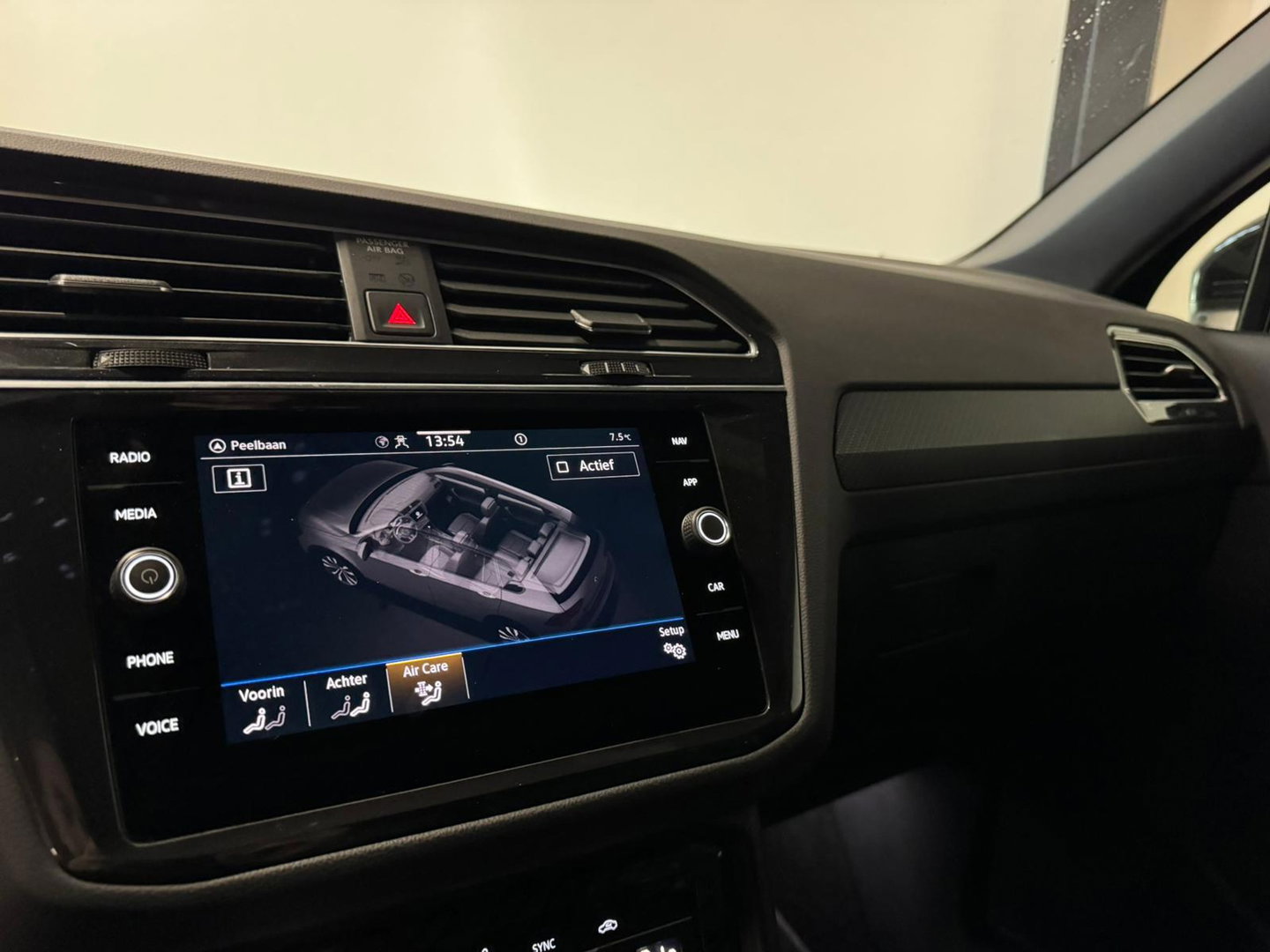 Volkswagen Tiguan 1.5 TSI R-Line PANO KEYLESS CAM