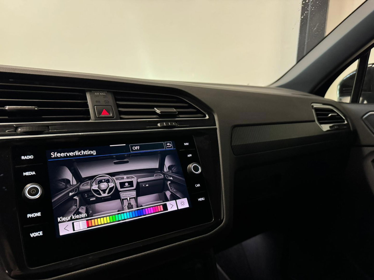 Volkswagen Tiguan 1.5 TSI R-Line PANO KEYLESS CAM