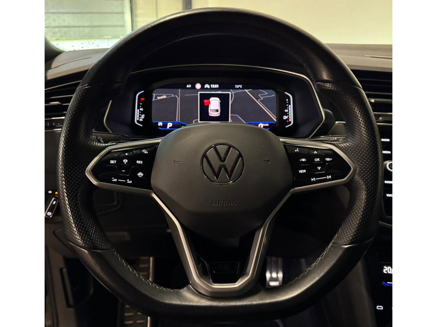 Volkswagen Tiguan 1.5 TSI R-Line PANO KEYLESS CAM