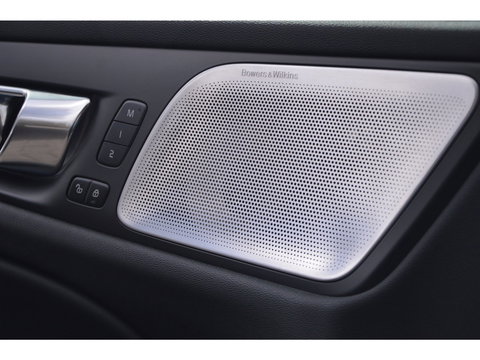 Volvo V60 T6 Hybride Ultimate Dark Long Range | Bowers & Wilkins | Head-Up Display | Panoramadak | Stoel + Stuur Verwarmd |