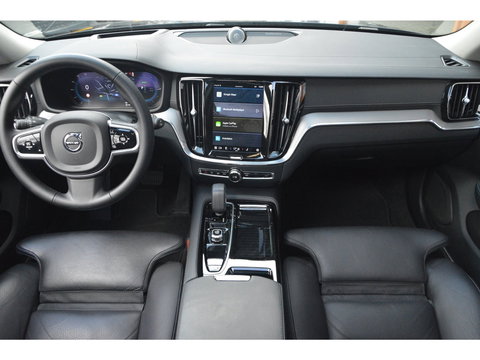 Volvo V60 T6 Hybride Ultimate Dark Long Range | Bowers & Wilkins | Head-Up Display | Panoramadak | Stoel + Stuur Verwarmd |