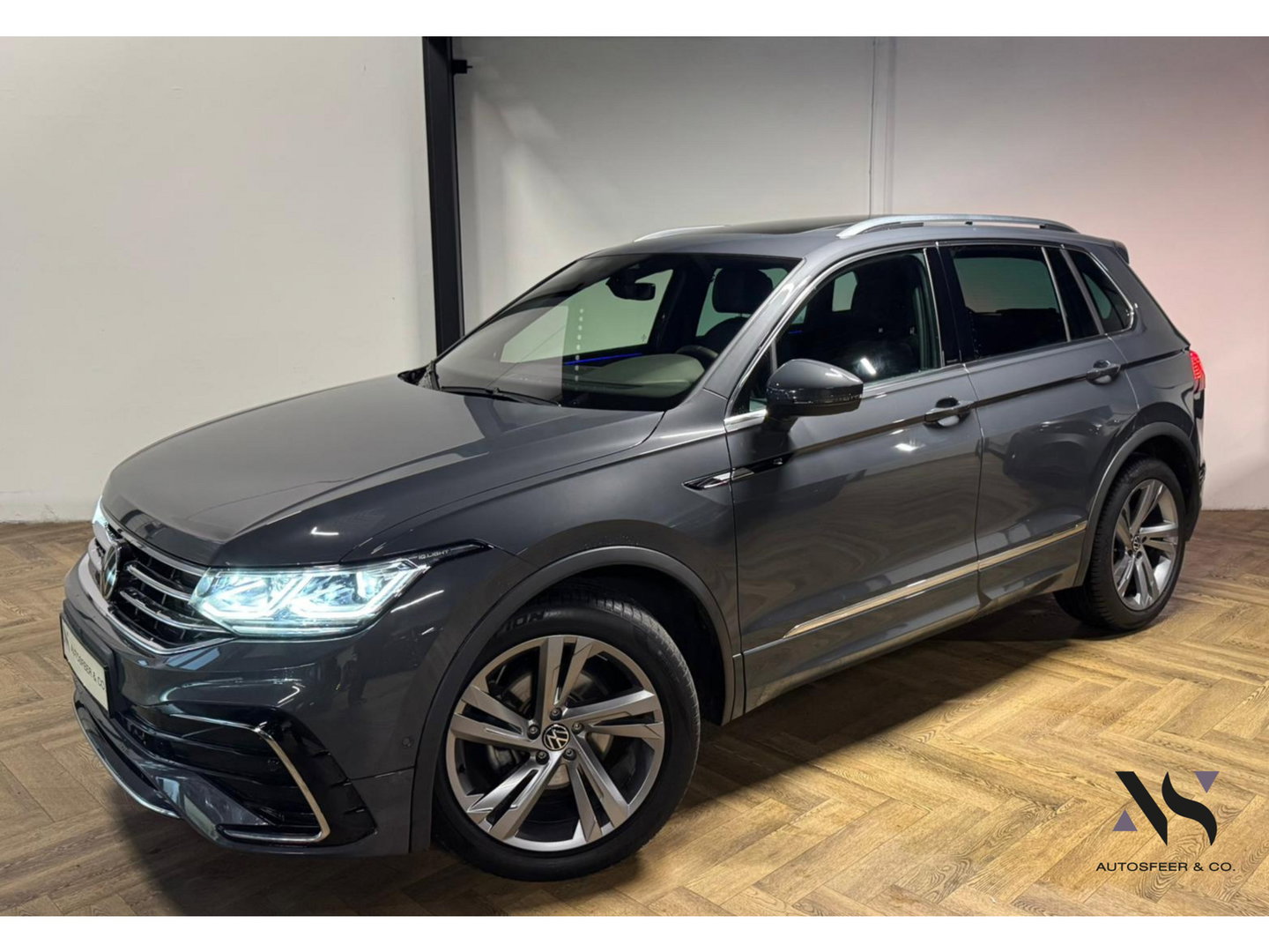 Volkswagen Tiguan 1.5 TSI R-Line PANO KEYLESS VOL'