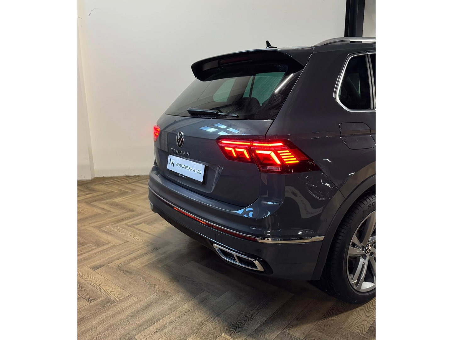 Volkswagen Tiguan 1.5 TSI R-Line PANO KEYLESS VOL'