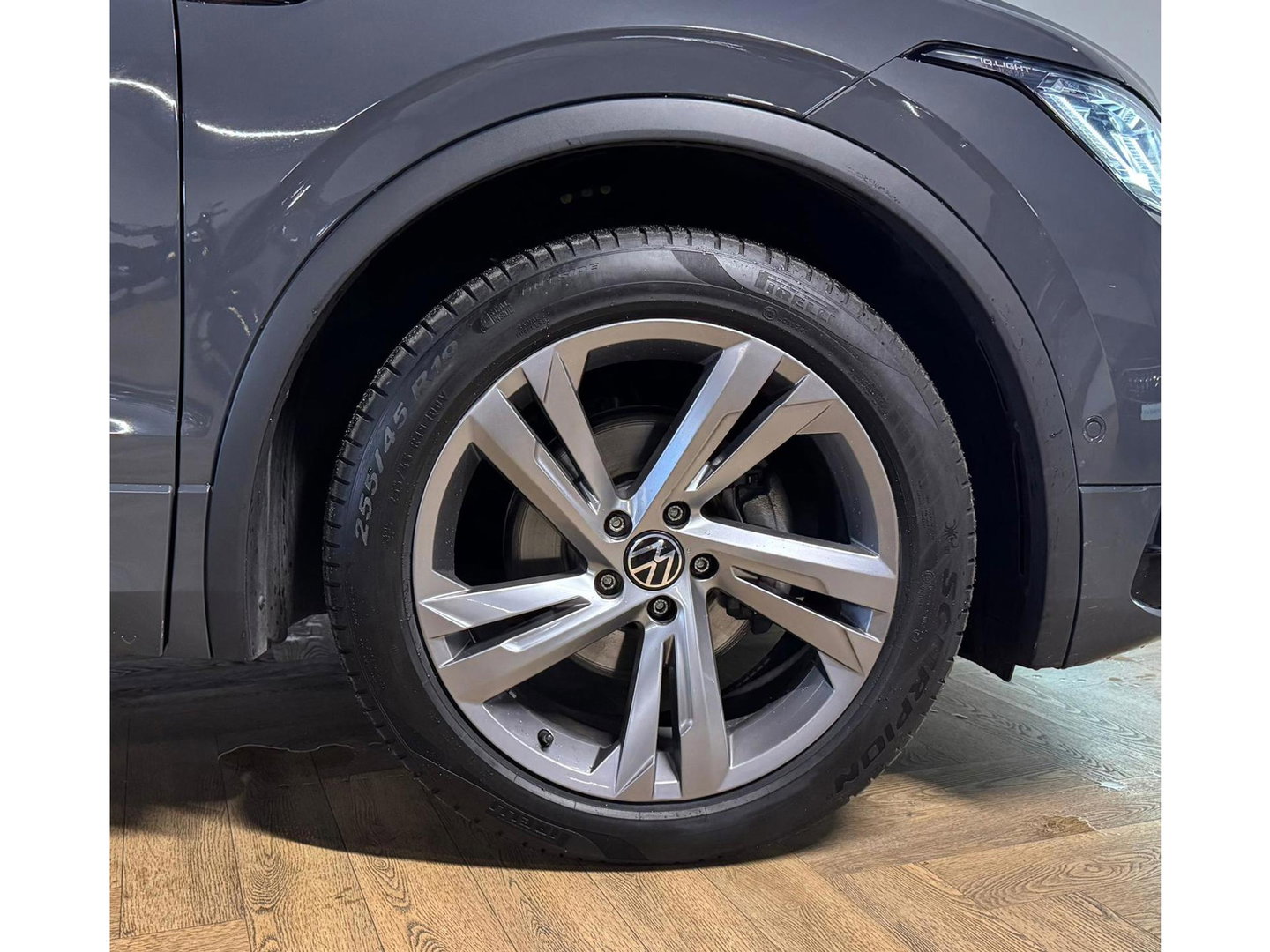 Volkswagen Tiguan 1.5 TSI R-Line PANO KEYLESS VOL'