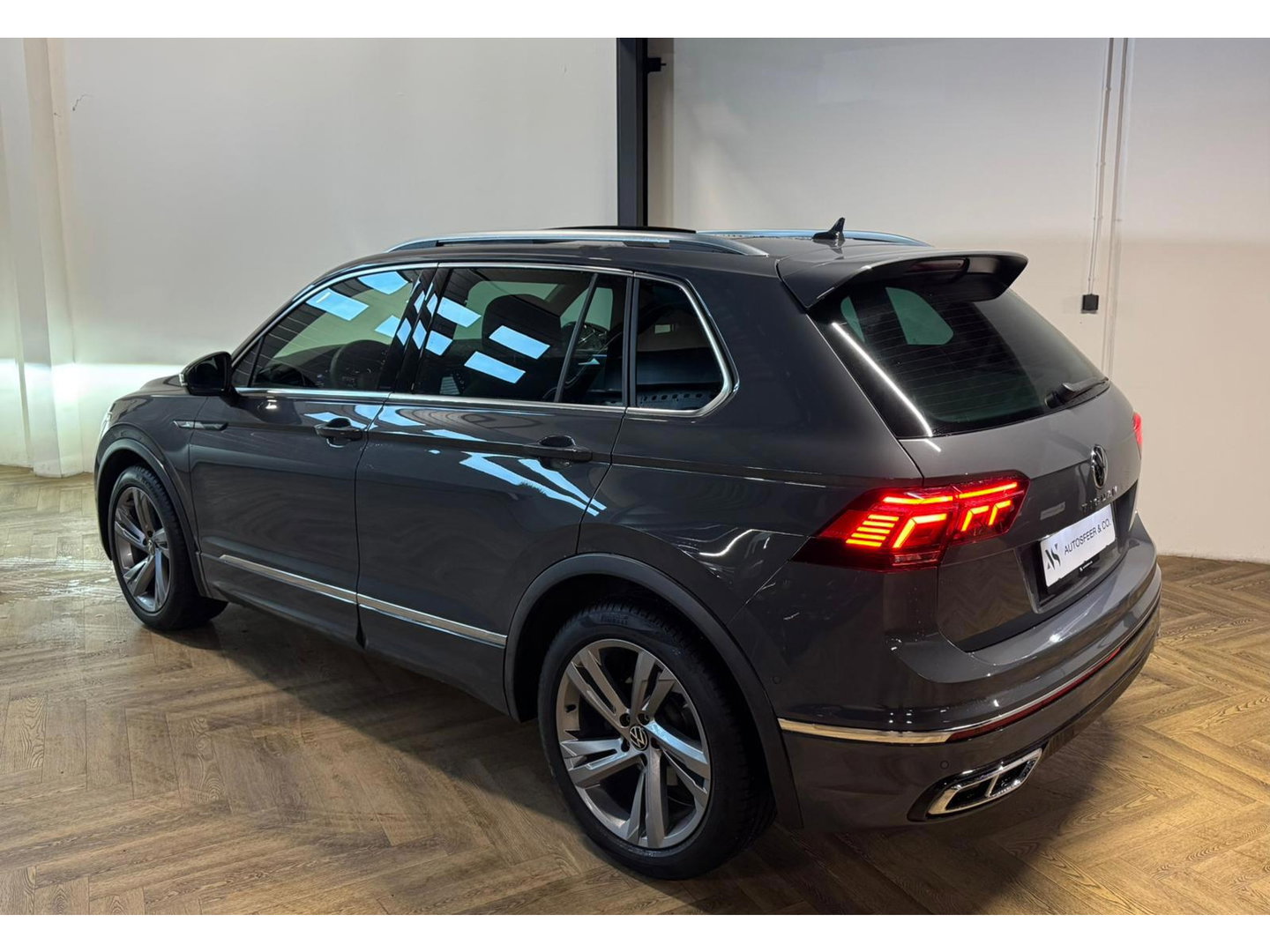 Volkswagen Tiguan 1.5 TSI R-Line PANO KEYLESS VOL'