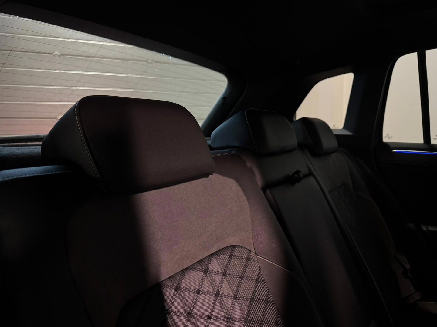 Volkswagen Tiguan 1.5 TSI R-Line PANO KEYLESS VOL'