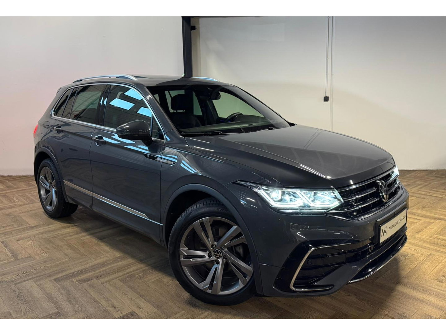 Volkswagen Tiguan 1.5 TSI R-Line PANO KEYLESS VOL'