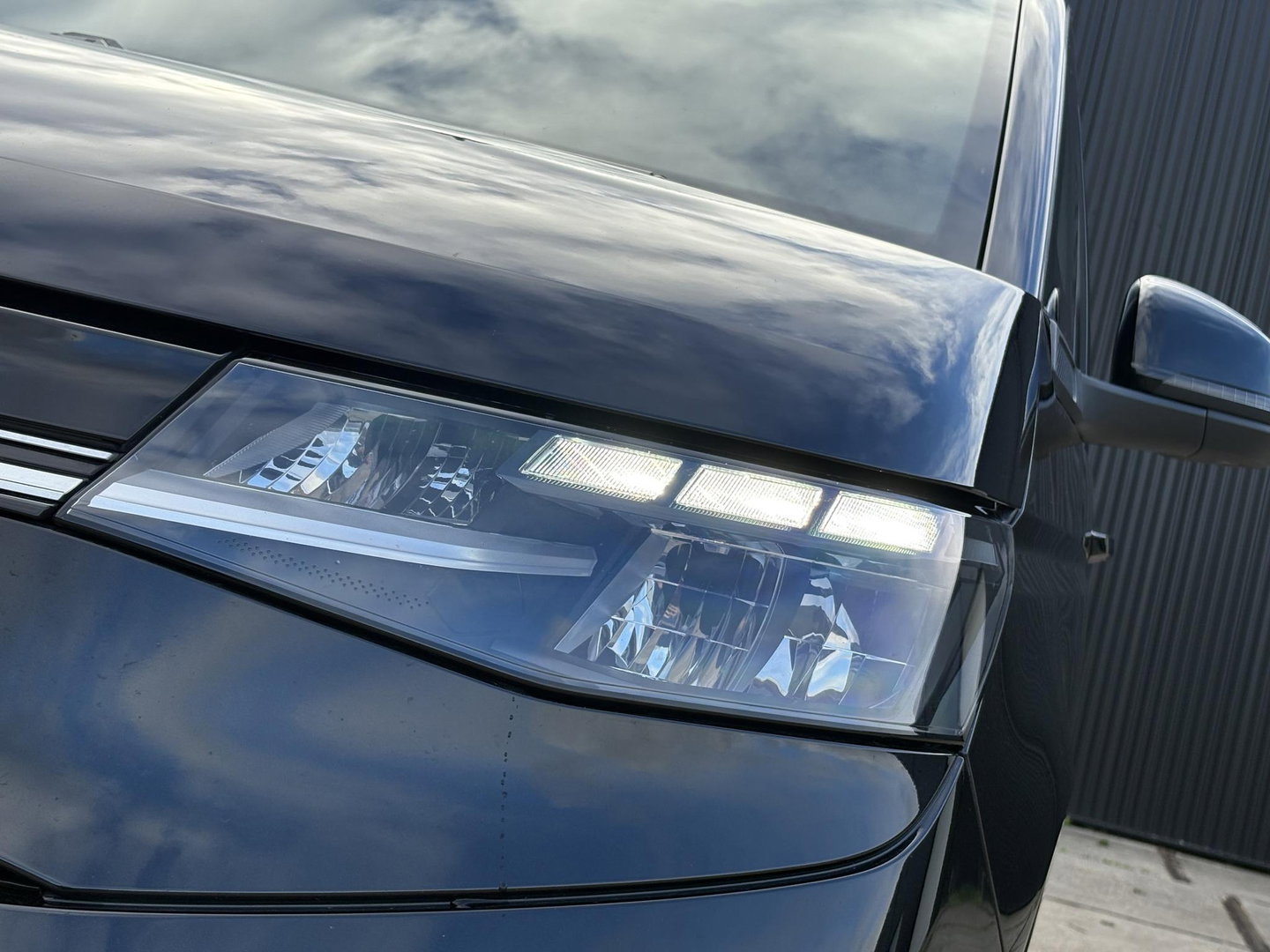 Volkswagen Multivan T7 1.4 eHybrid 218PK | 2x Schuifd. Elektrisch | BPM VRIJ | ADAPTIVE | LED | 7 persoons