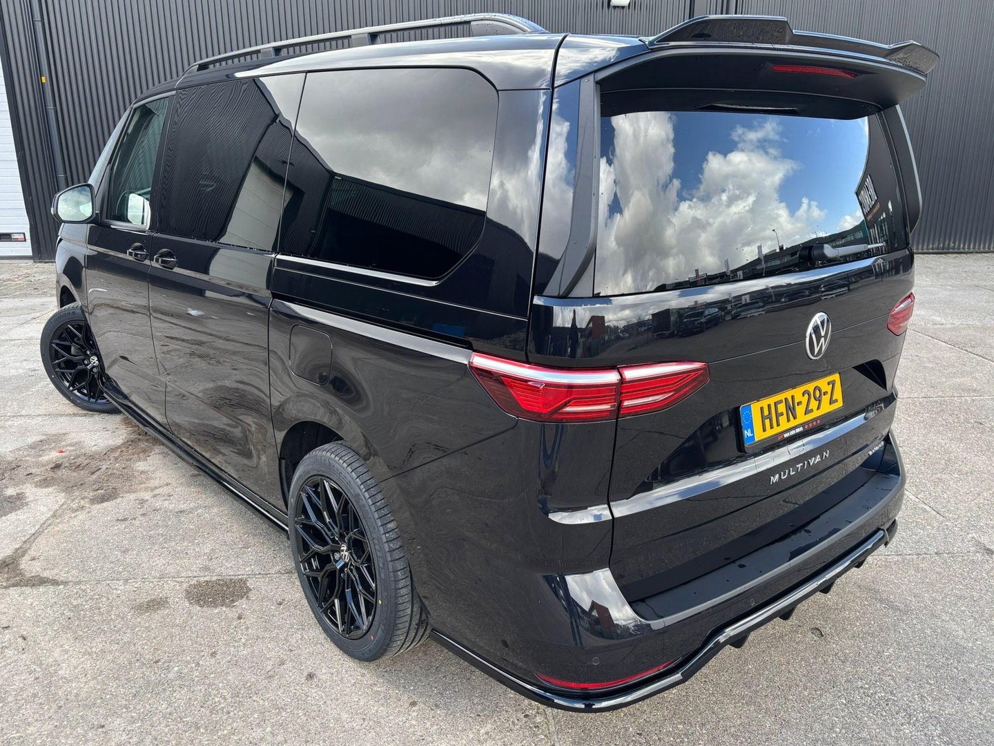 Volkswagen Multivan T7 1.4 eHybrid 218PK | 2x Schuifd. Elektrisch | BPM VRIJ | ADAPTIVE | LED | 7 persoons