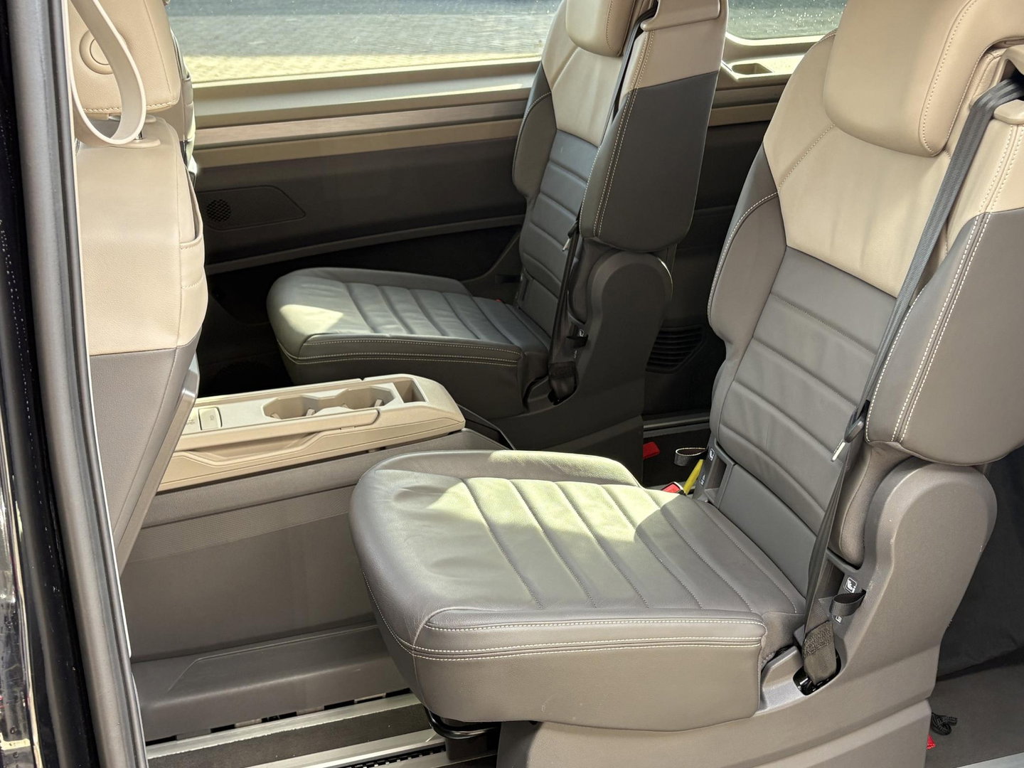 Volkswagen Multivan T7 1.4 eHybrid 218PK | 2x Schuifd. Elektrisch | BPM VRIJ | ADAPTIVE | LED | 7 persoons