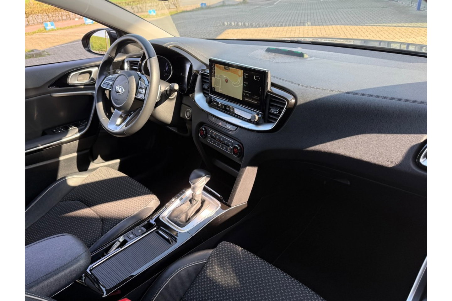 Kia Xceed 1.6 GDI PHEV DYNLINE AIRCO LMV PDC-CAMERA NAVI.