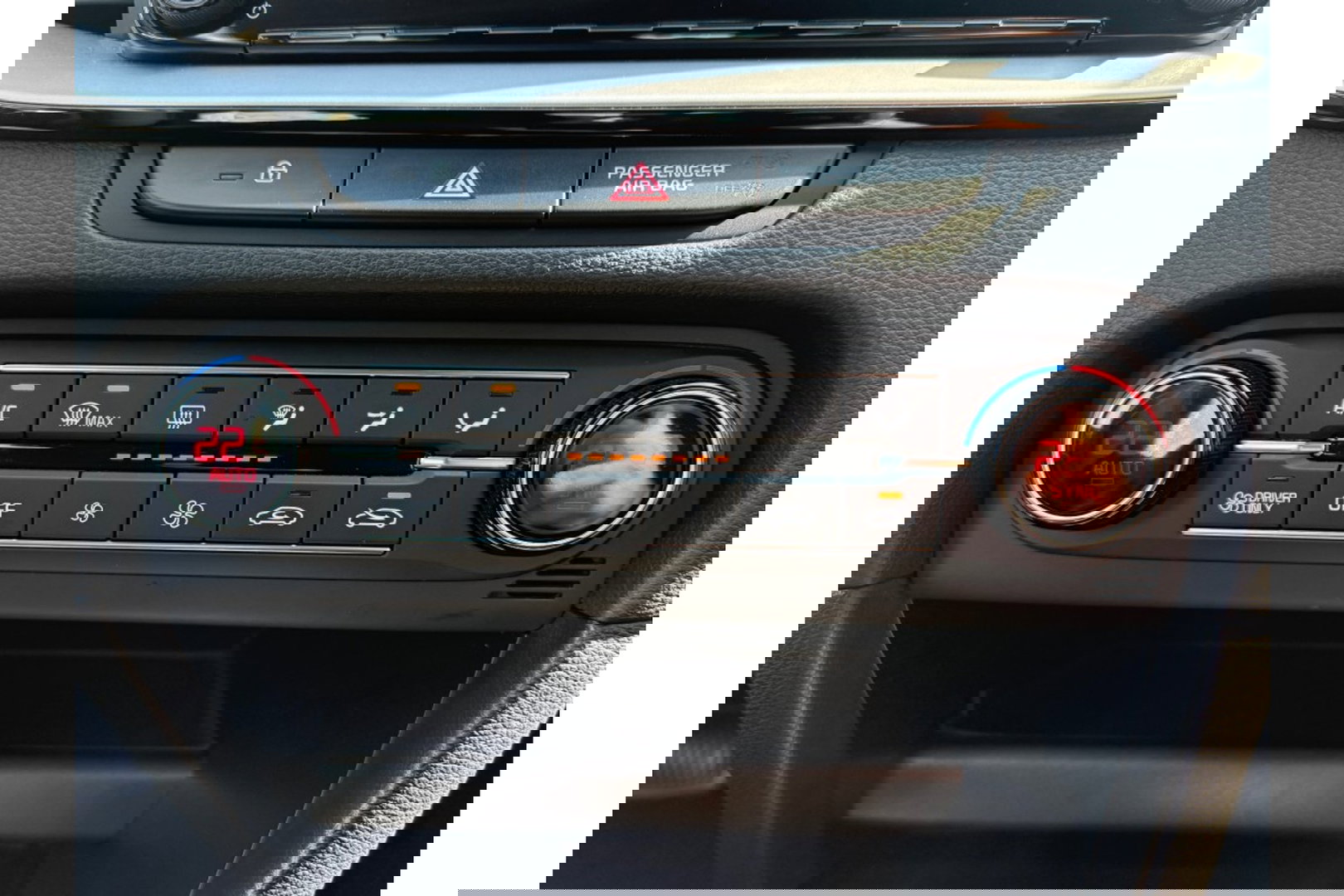 Kia Xceed 1.6 GDI PHEV DYNLINE AIRCO LMV PDC-CAMERA NAVI.